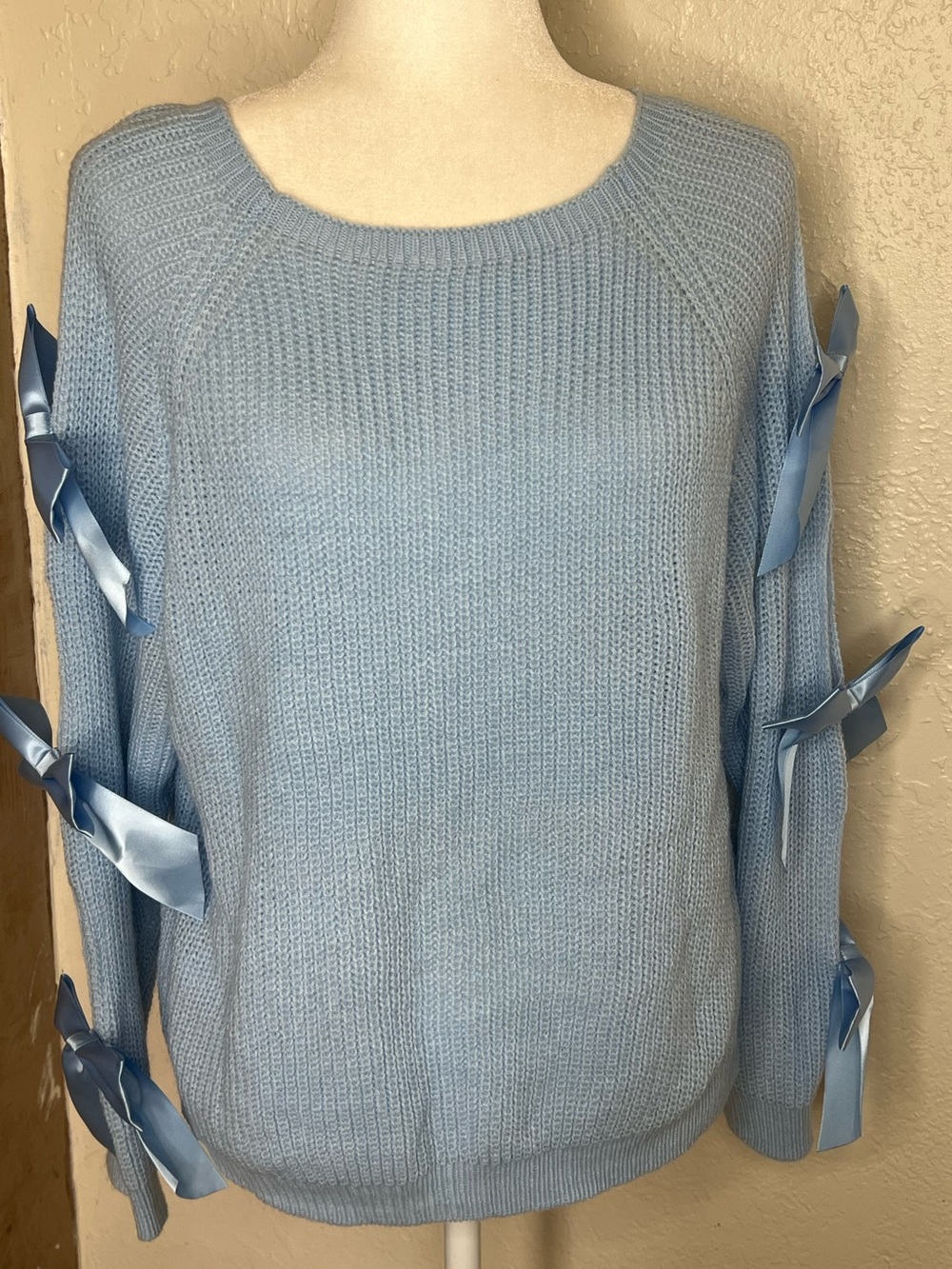 Light Blue Ribbon-Sleeve Women's Sweater Small